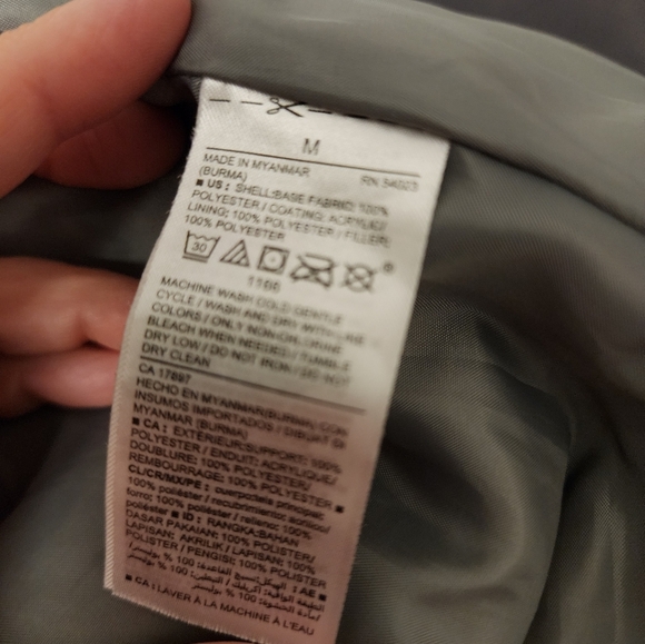 Preowned Old Navy, size‎ medium Quilted Vest - Picture 4 of 8